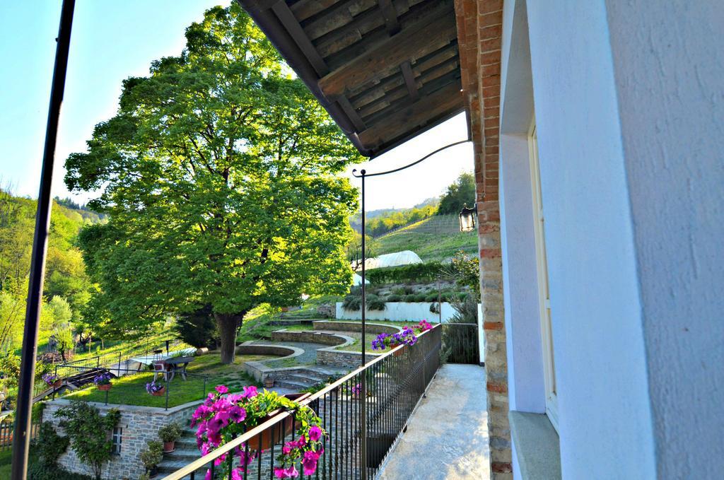 Gasthaus Cascina Il Convivio Diano dʼAlba Zimmer foto