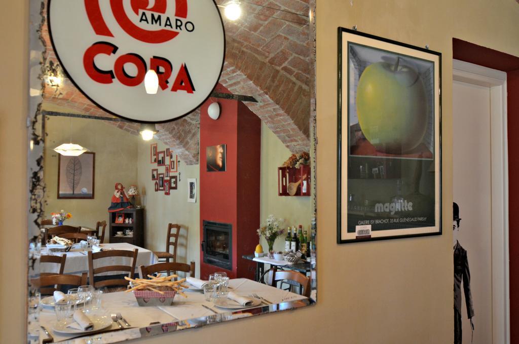 Gasthaus Cascina Il Convivio Diano dʼAlba Exterior foto