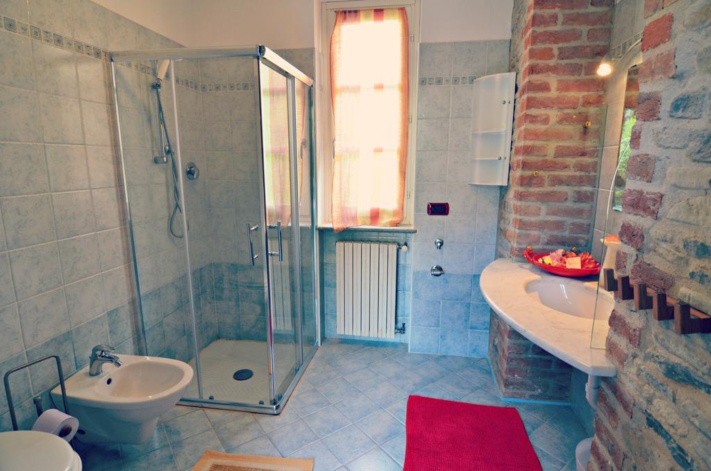 Gasthaus Cascina Il Convivio Diano dʼAlba Zimmer foto