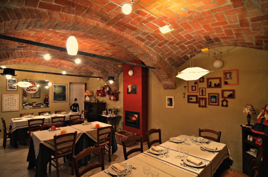 Gasthaus Cascina Il Convivio Diano dʼAlba Exterior foto
